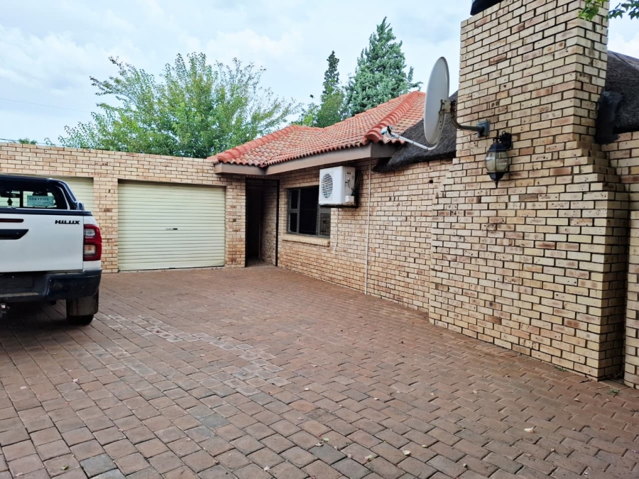 6 Bedroom Property for Sale in Universitas Free State